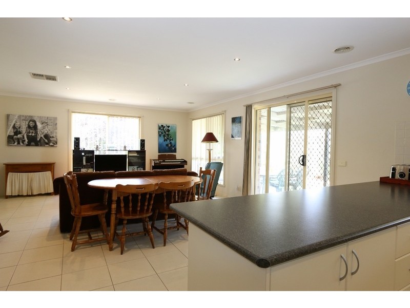 8 Clover Close, Strathfieldsaye VIC 3551