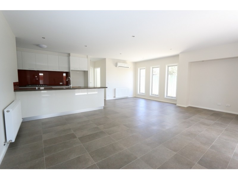 1/47 Race Street, Flora Hill VIC 3550