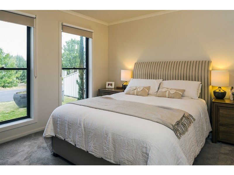 50 Arthurs Crescent, Strathfieldsaye VIC 3551