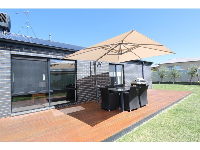 50 Arthurs Crescent, Strathfieldsaye VIC 3551