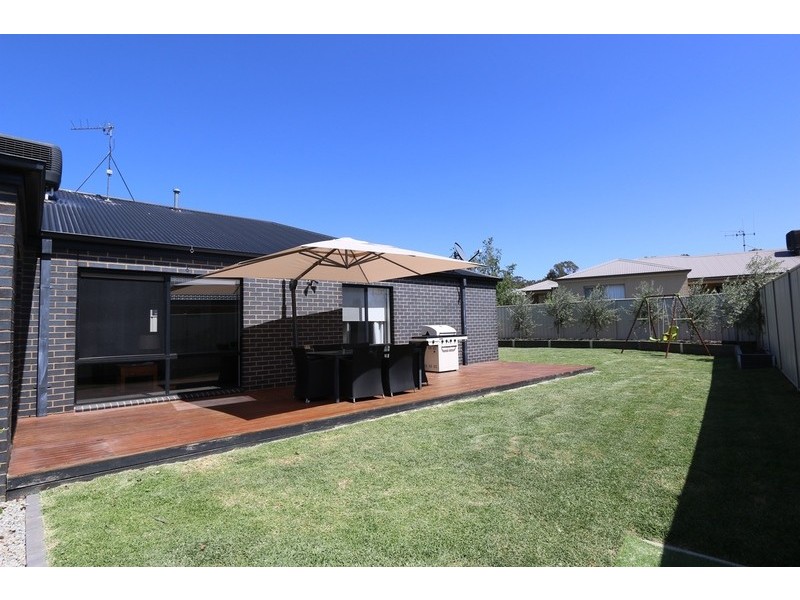 50 Arthurs Crescent, Strathfieldsaye VIC 3551