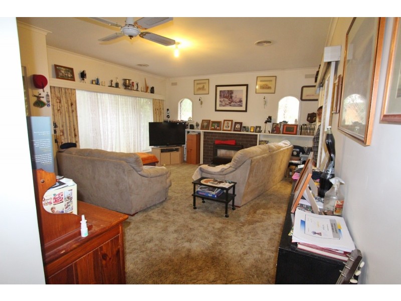 106 Macdougall Road, Golden Gully VIC 3555