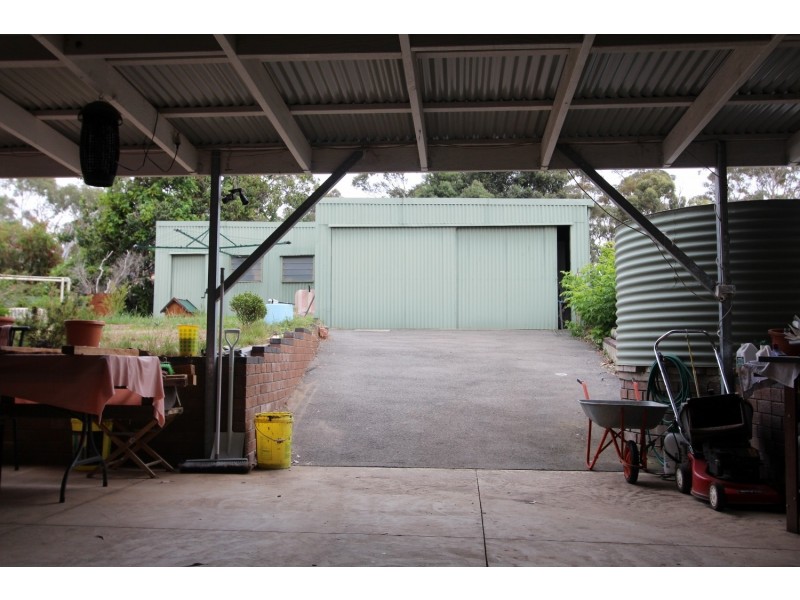 106 Macdougall Road, Golden Gully VIC 3555