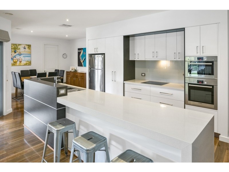 8 Snowgum Court, Strathdale VIC 3550