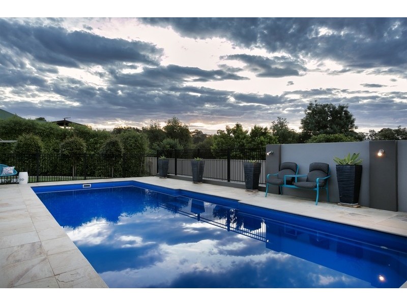 8 Snowgum Court, Strathdale VIC 3550