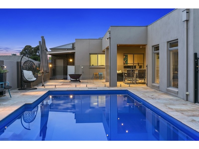 8 Snowgum Court, Strathdale VIC 3550