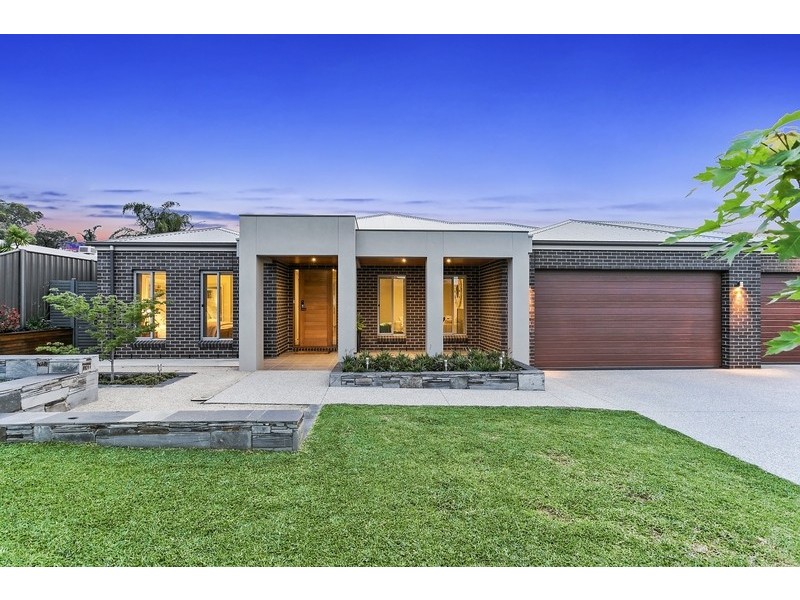 8 Snowgum Court, Strathdale VIC 3550