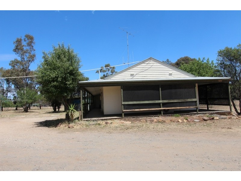 1456 Strathfieldsaye Road, Axe Creek VIC 3551