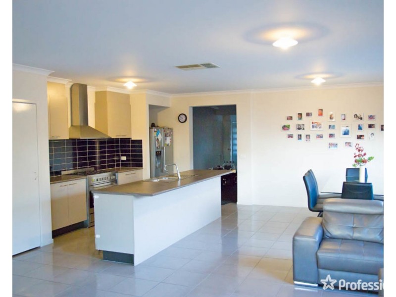 18 Perry Lane, Epsom VIC 3551