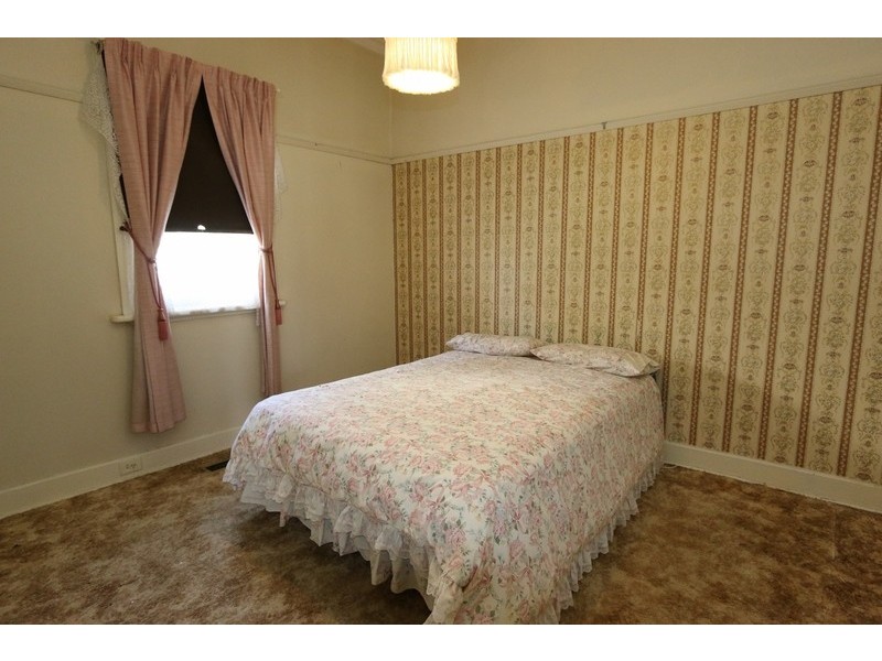 118 Neale Street, Flora Hill VIC 3550