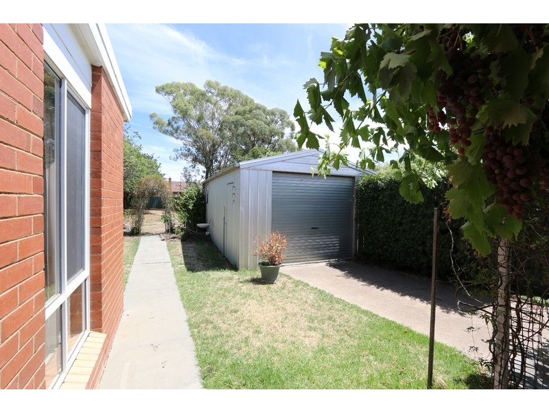 118 Neale Street, Flora Hill VIC 3550