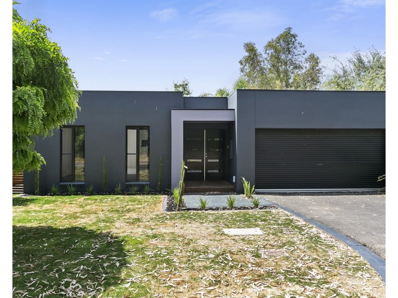 9A Chantelle Court, Kangaroo Flat VIC 3555