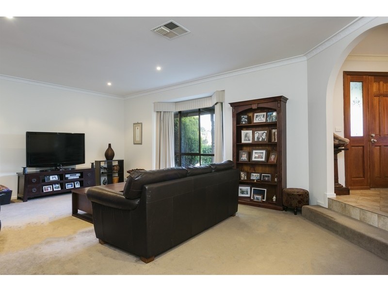 15 Paperbark Court, Strathdale VIC 3550