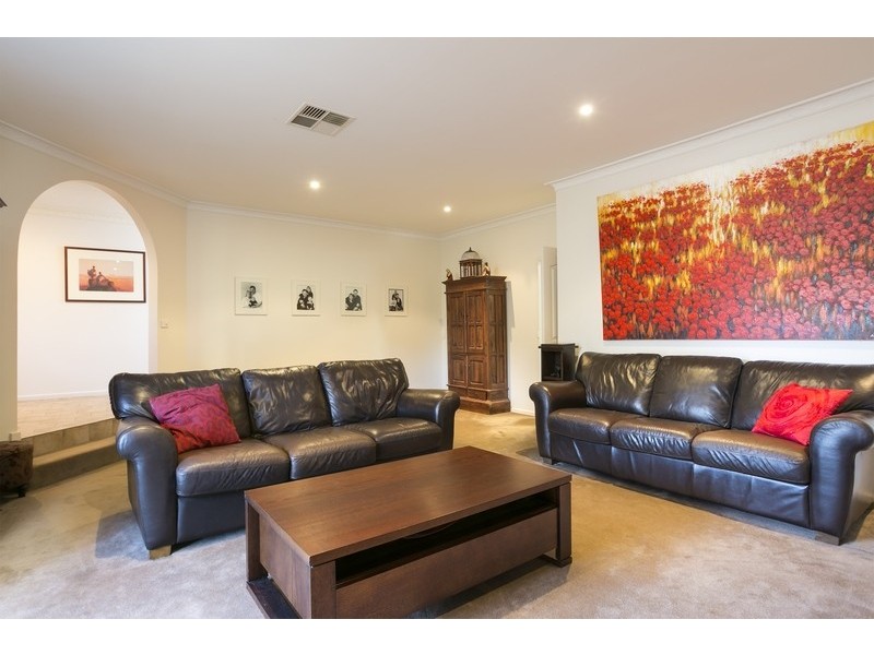 15 Paperbark Court, Strathdale VIC 3550