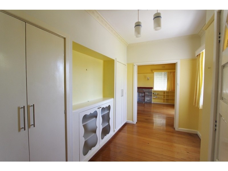 22 Nish Street, Flora Hill VIC 3550