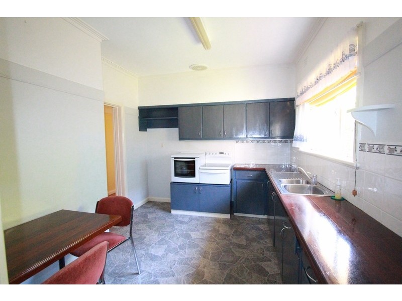 22 Nish Street, Flora Hill VIC 3550