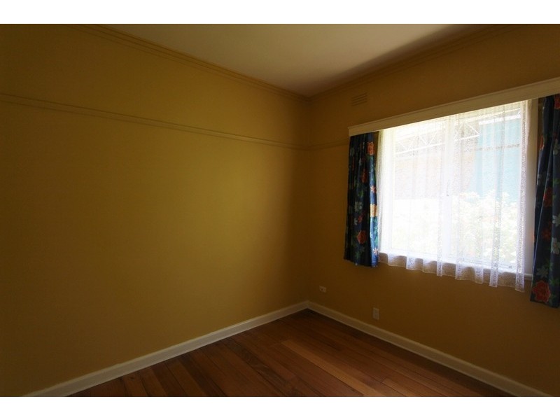 22 Nish Street, Flora Hill VIC 3550