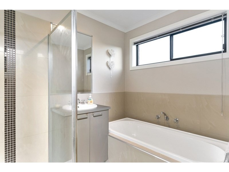 19 Athena Way, Strathfieldsaye VIC 3551