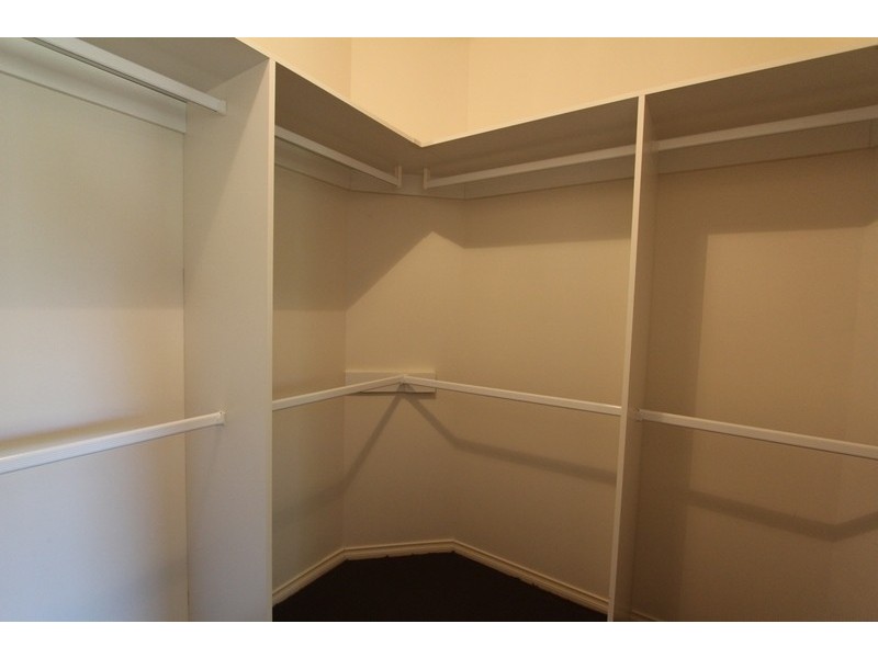 2 Tununga Circuit, Kangaroo Flat VIC 3555