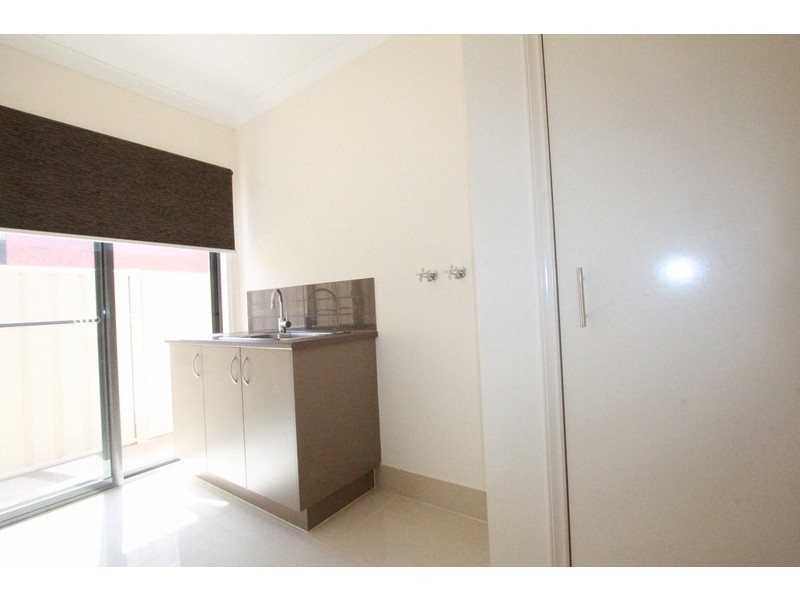 2 Tununga Circuit, Kangaroo Flat VIC 3555