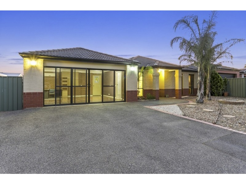 30 Brentwood Boulevard, Strathfieldsaye VIC 3551