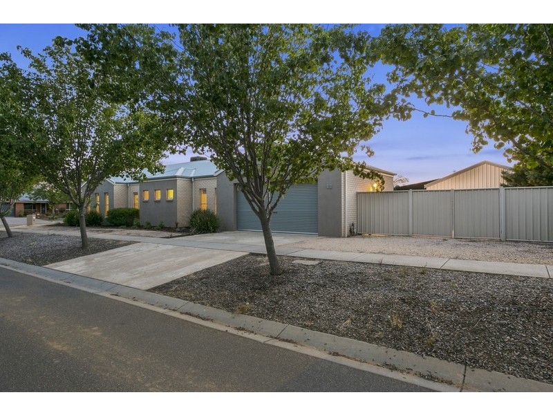 10 Medusa Street, Strathfieldsaye VIC 3551