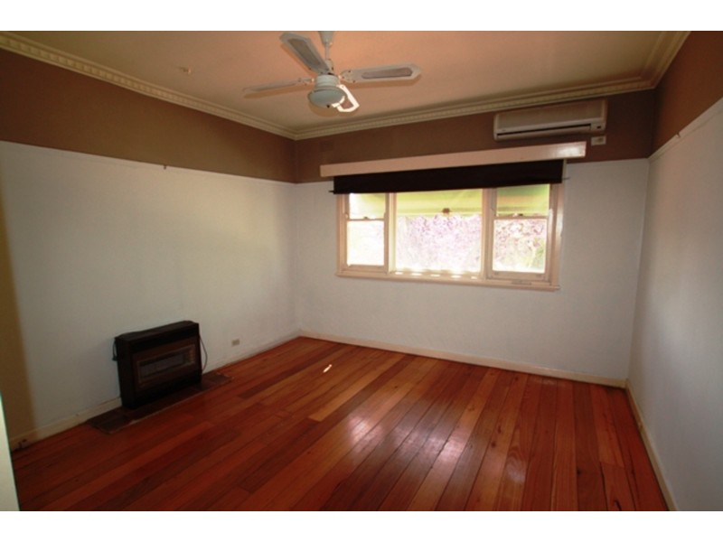 8 Hewitt Avenue, Kennington VIC 3550