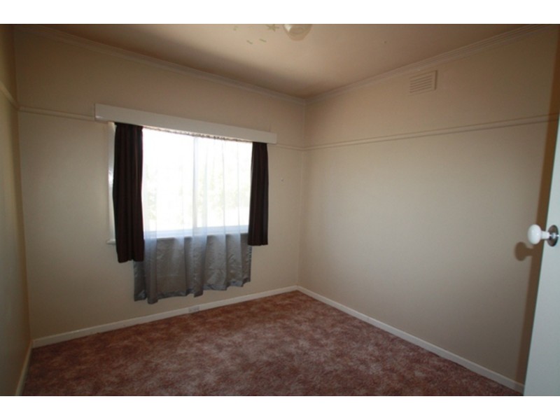 8 Hewitt Avenue, Kennington VIC 3550