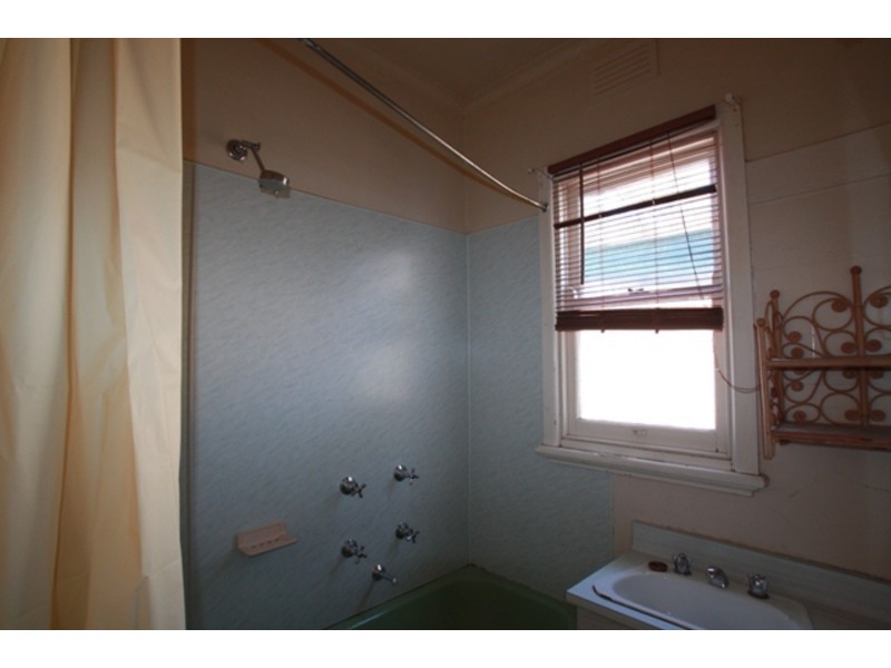 8 Hewitt Avenue, Kennington VIC 3550