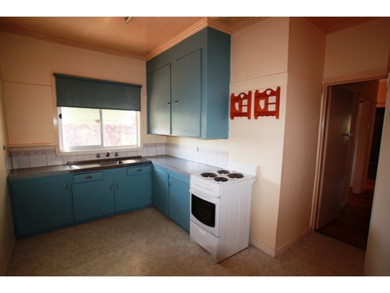 8 Hewitt Avenue, Kennington VIC 3550