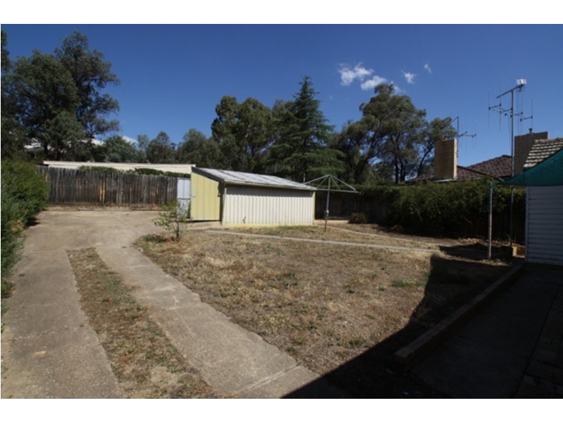 8 Hewitt Avenue, Kennington VIC 3550