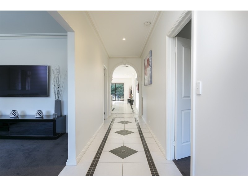 12  Julian Court, Epsom VIC 3551