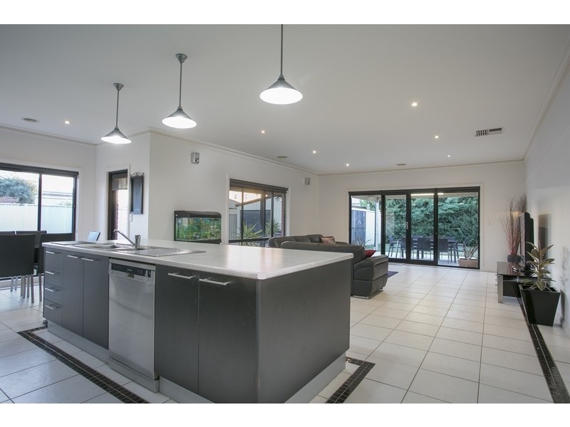 12  Julian Court, Epsom VIC 3551