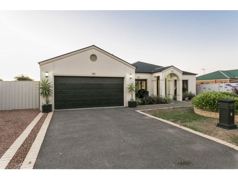 12  Julian Court, Epsom VIC 3551