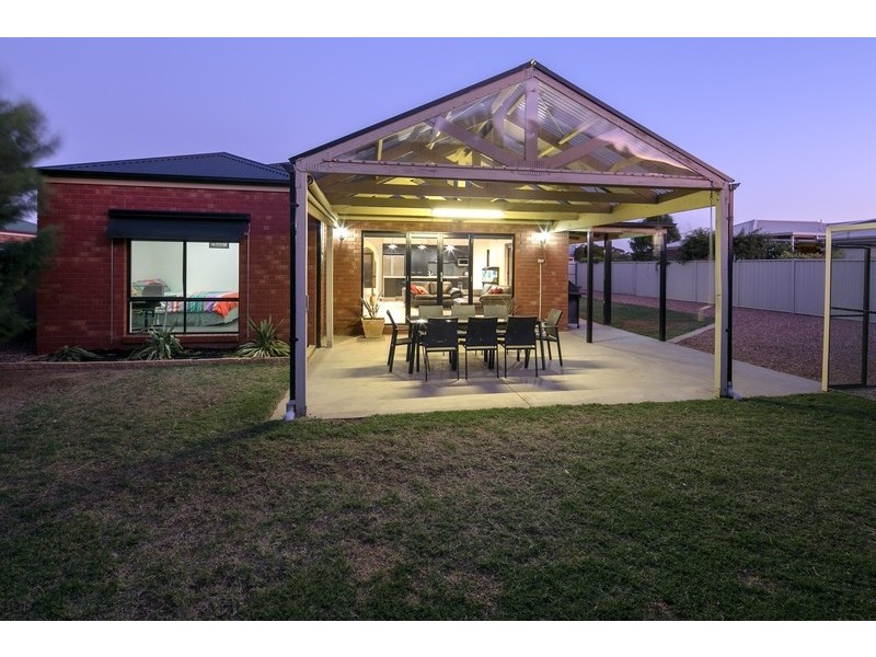 12  Julian Court, Epsom VIC 3551