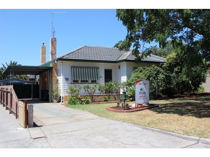 6  Peters Street, Long Gully VIC 3550