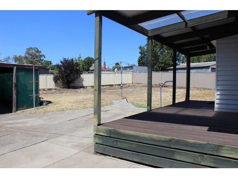 6  Peters Street, Long Gully VIC 3550