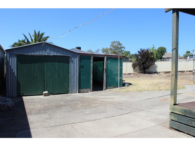 6  Peters Street, Long Gully VIC 3550