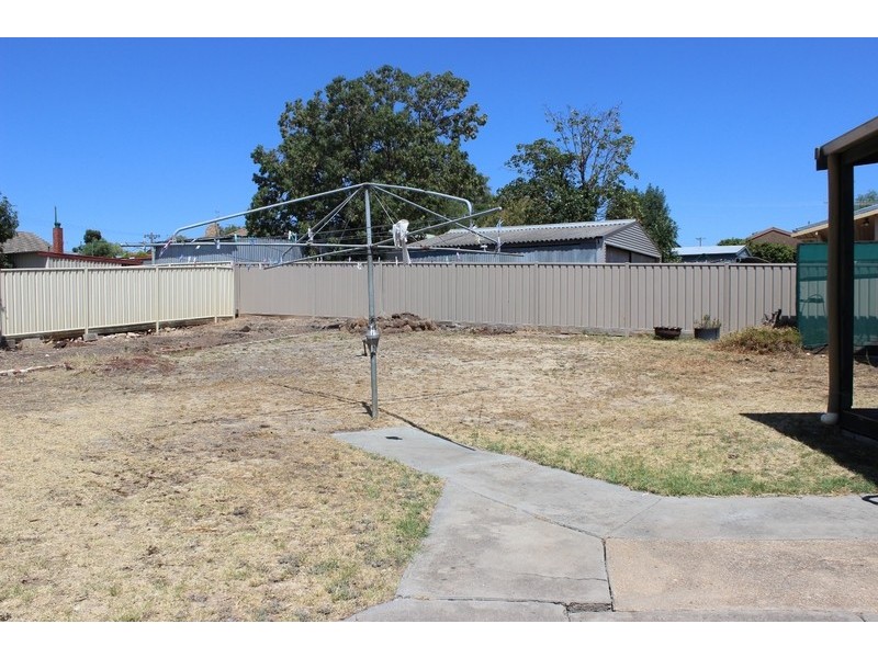 6  Peters Street, Long Gully VIC 3550