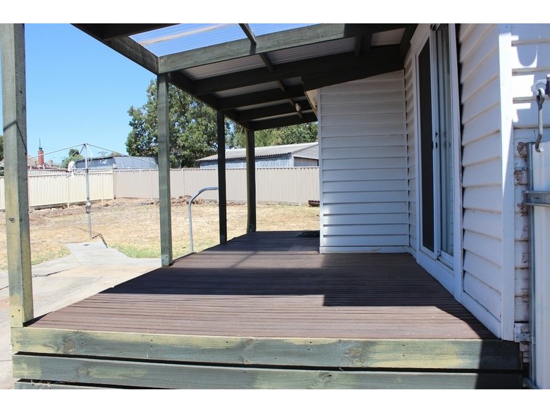 6  Peters Street, Long Gully VIC 3550