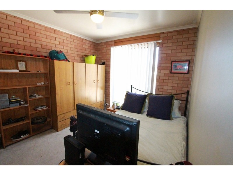 17 Lowe Street, Kangaroo Flat VIC 3555