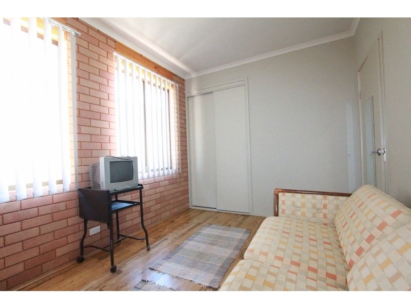 17 Lowe Street, Kangaroo Flat VIC 3555