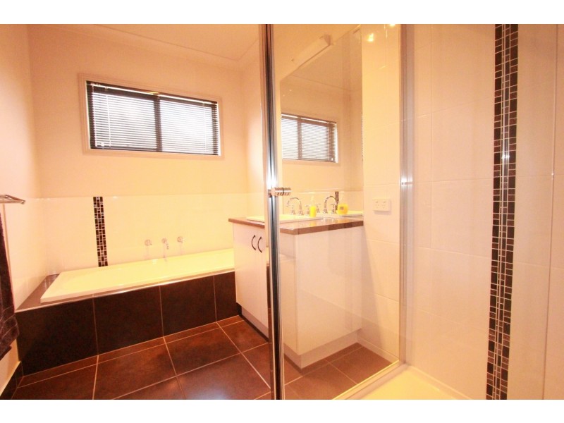 10 Nirimba Court, Ascot VIC 3551