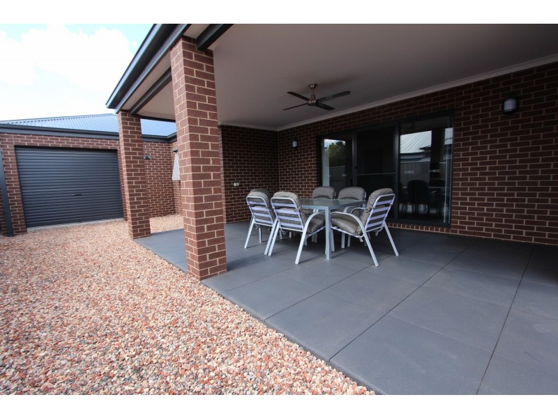 10 Nirimba Court, Ascot VIC 3551