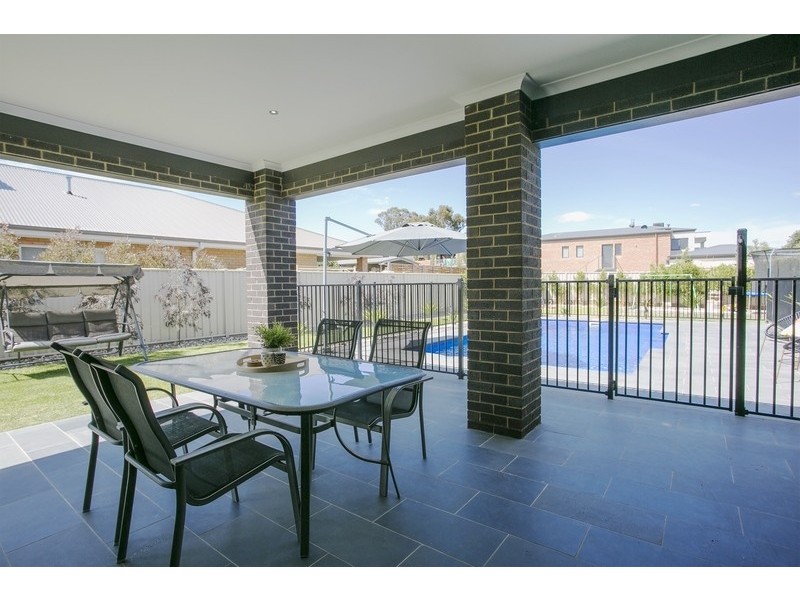 4 Kent Place, Strathfieldsaye VIC 3551