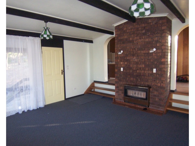 54 Race Street, Flora Hill VIC 3550