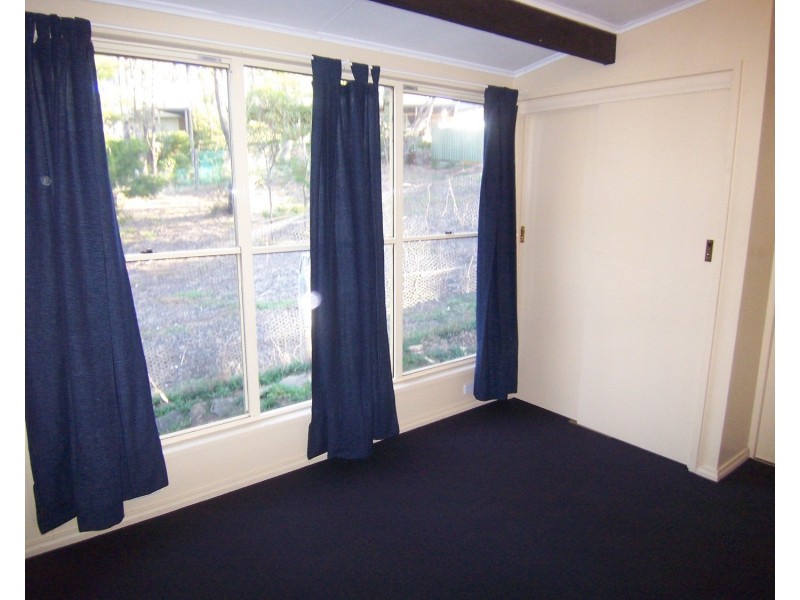54 Race Street, Flora Hill VIC 3550