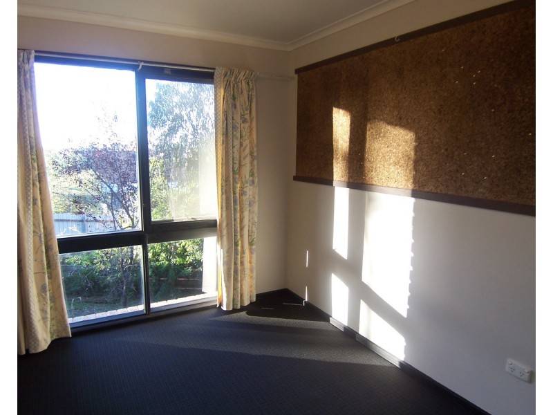 54 Race Street, Flora Hill VIC 3550
