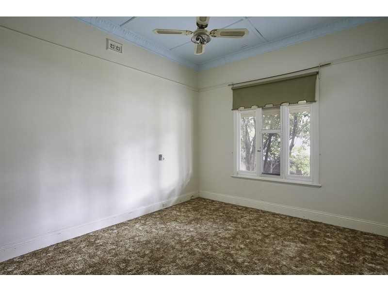 23 Carpenter Street, Quarry Hill VIC 3550