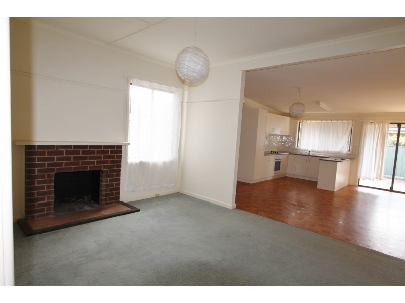 16 Mitchell Street, Heathcote VIC 3523